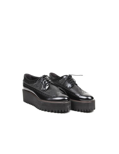 SCHNUERSCHUH D466M