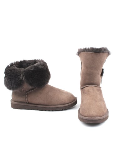 UGG BAILEY BUTTON