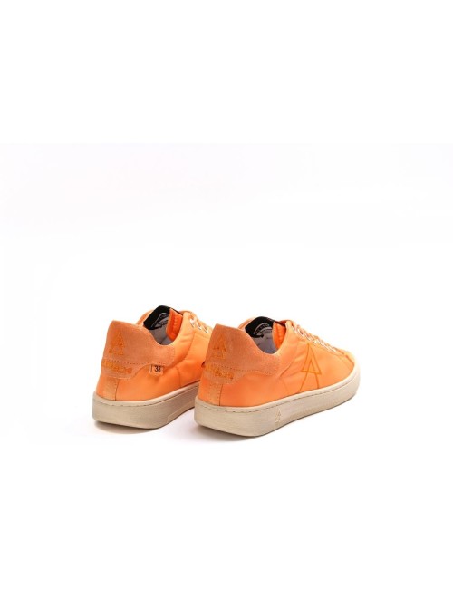 SNEAKER SMASH