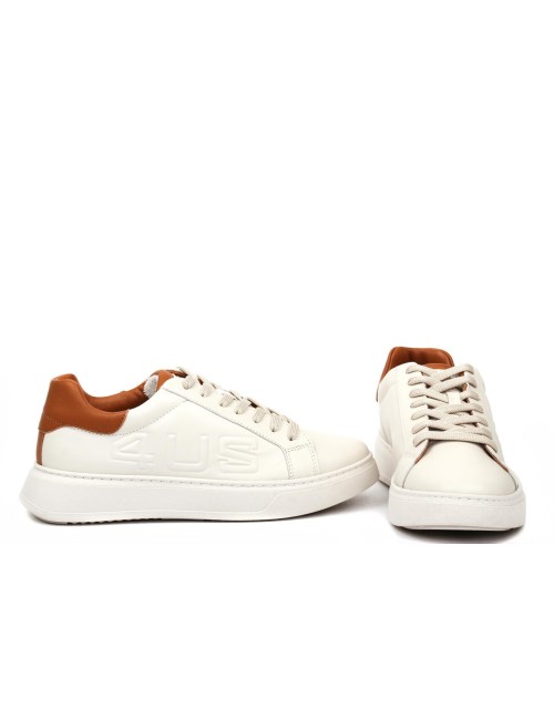 SNEAKER LARRY