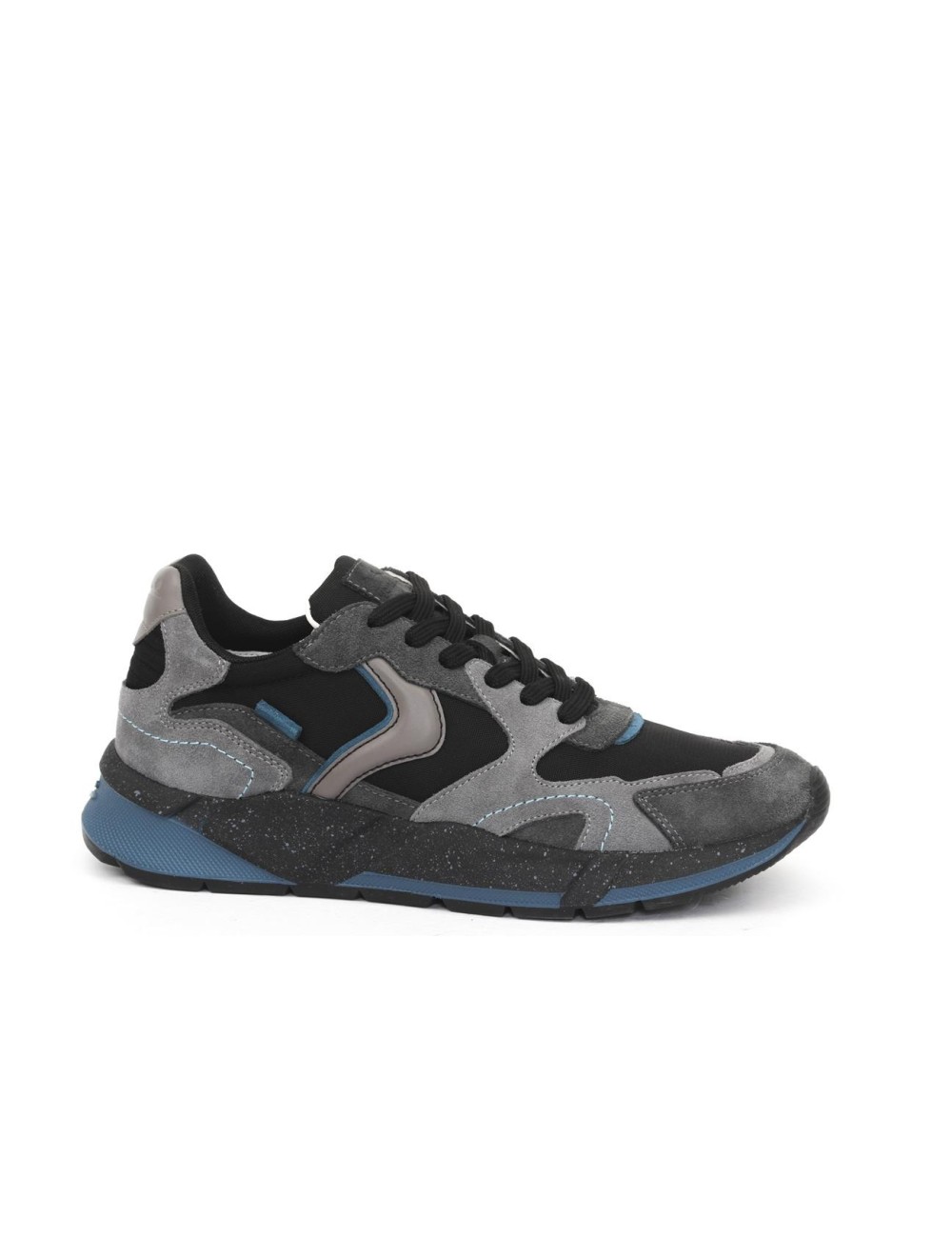 SNEAKER CLUB19