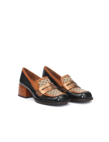 SCARPA CON TACCO BROCHI