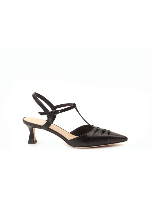 SCARPA CON TACCO CE605