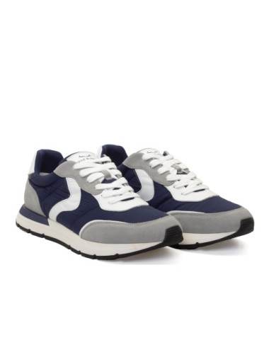 SNEAKER STORM